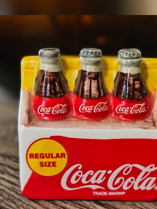 Coca Cola Coke Vintage Style Red Salt & Pepper Shakers Decor Kitchen Lot - Picture 7 of 11